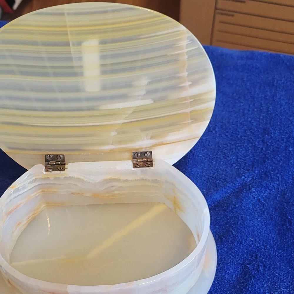 Yellow Onyx Jewelry chest